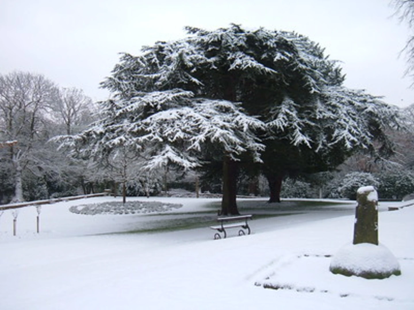 An image depicting the trail Hadden Hill Park and Corngreaves Nature Reserve Loop and its surrounding area.