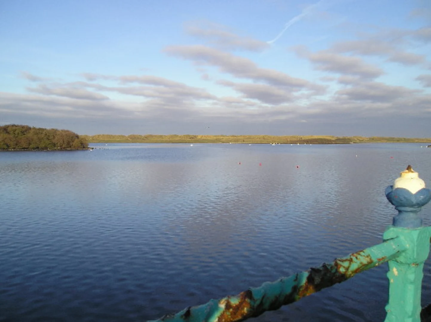 An image depicting the trail Marine Lake and Princess Park Loop and its surrounding area.