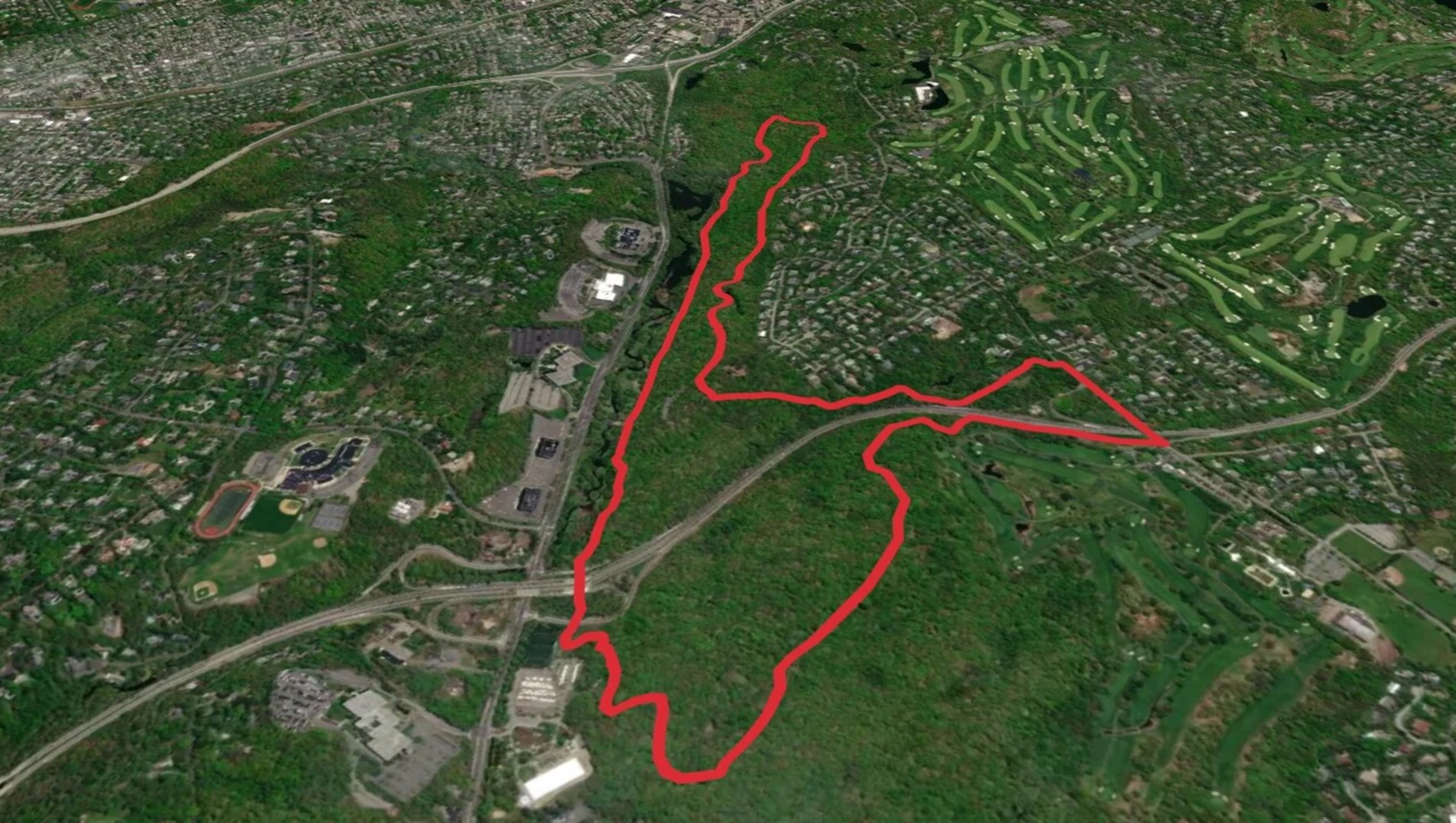 An image depicting the trail Saxon Woods Park Loop Trail and its surrounding area.