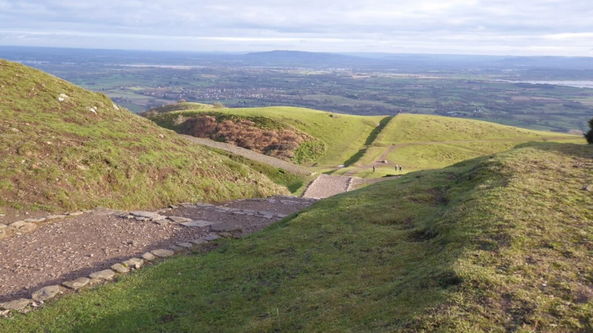 An image depicting the trail Herefordshire Beacon, Millennium Hill and Tinker's Hill via Three Choirs Way and its surrounding area.
