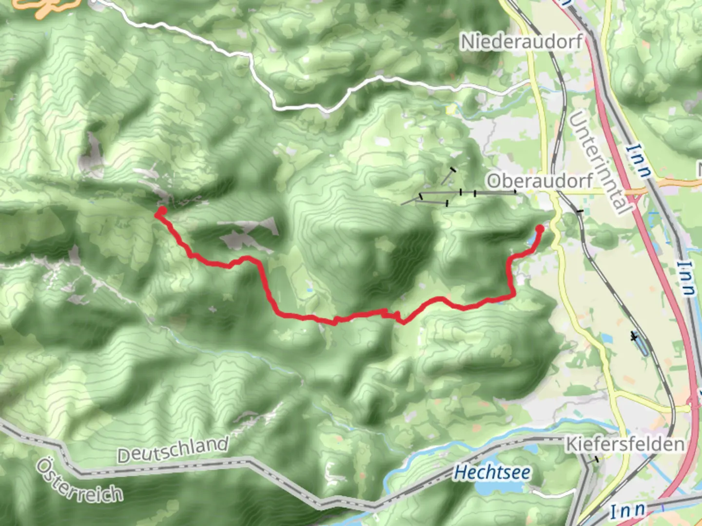 An image depicting the trail Luegstein See to Brünnsteinhaus via Kiefersfelden and its surrounding area.