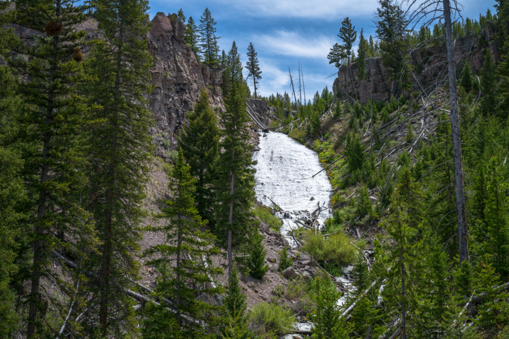 An image depicting the trail Wraith Falls Trail and its surrounding area.