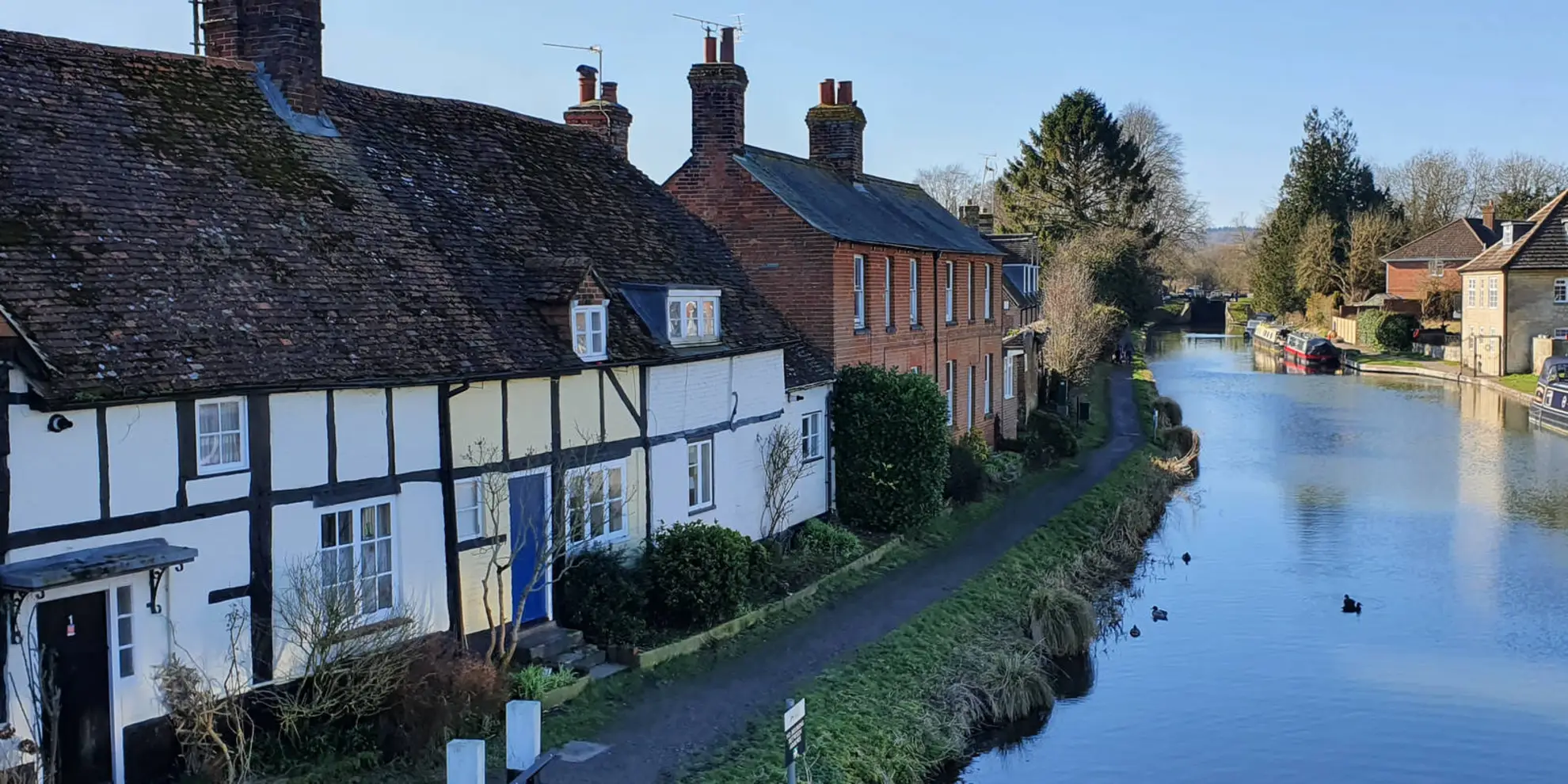 An image depicting the trail Newbury to Hungerford via Kennet and Avon Canal and its surrounding area.
