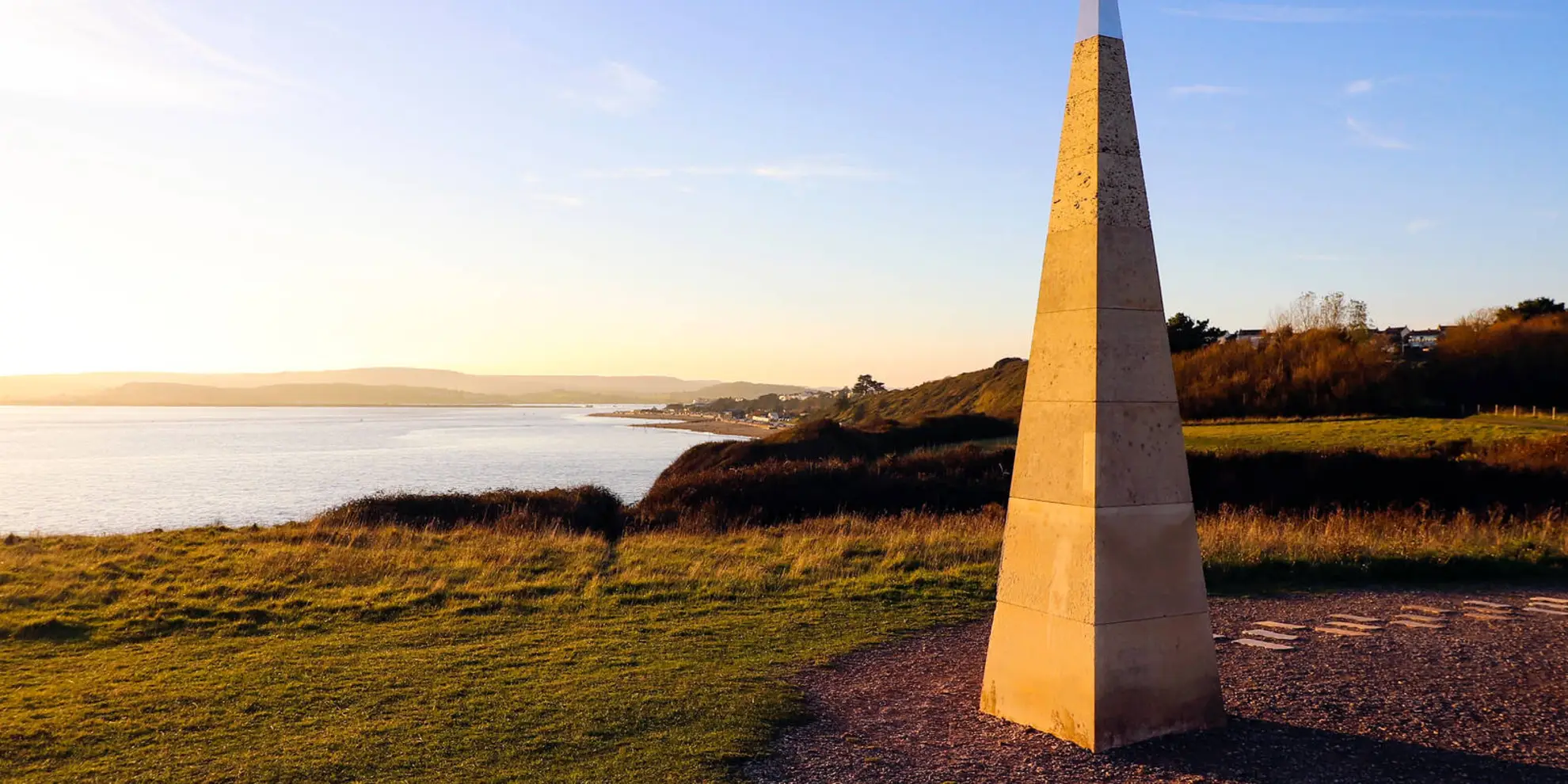 An image depicting the trail Devon Cliffs - Exmouth Walk and its surrounding area.
