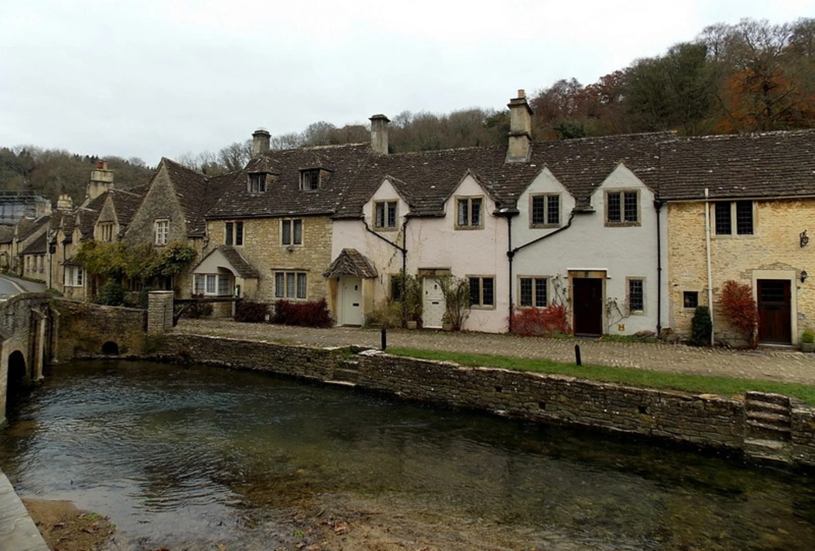 An image depicting the trail Castle Combe Loop and its surrounding area.