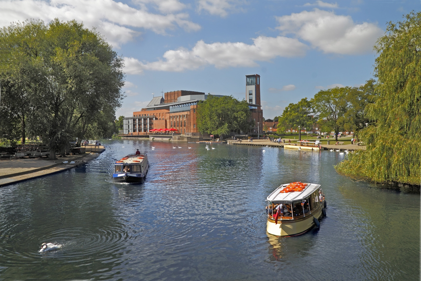 An image depicting the trail The River Avon from Stratford-upon-Avon and its surrounding area.