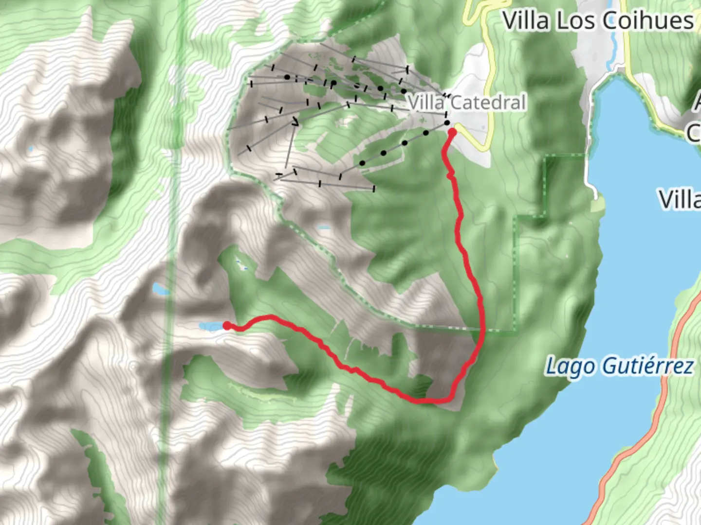 An image depicting the trail Refugio Frey and its surrounding area.
