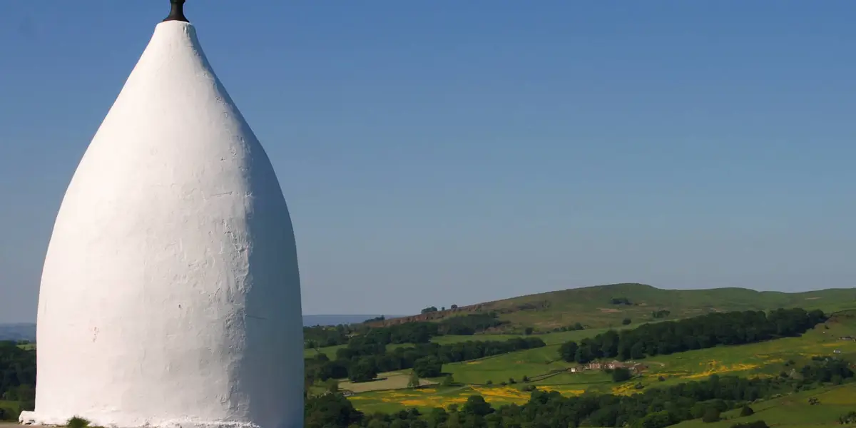 White Nancy and Saddle of Kerridge Nr Bollington