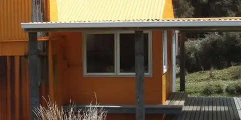 An image depicting the trail Makahu Road to Middle Hill Hut to Kaweka Flats to Makahu Saddle and its surrounding area.