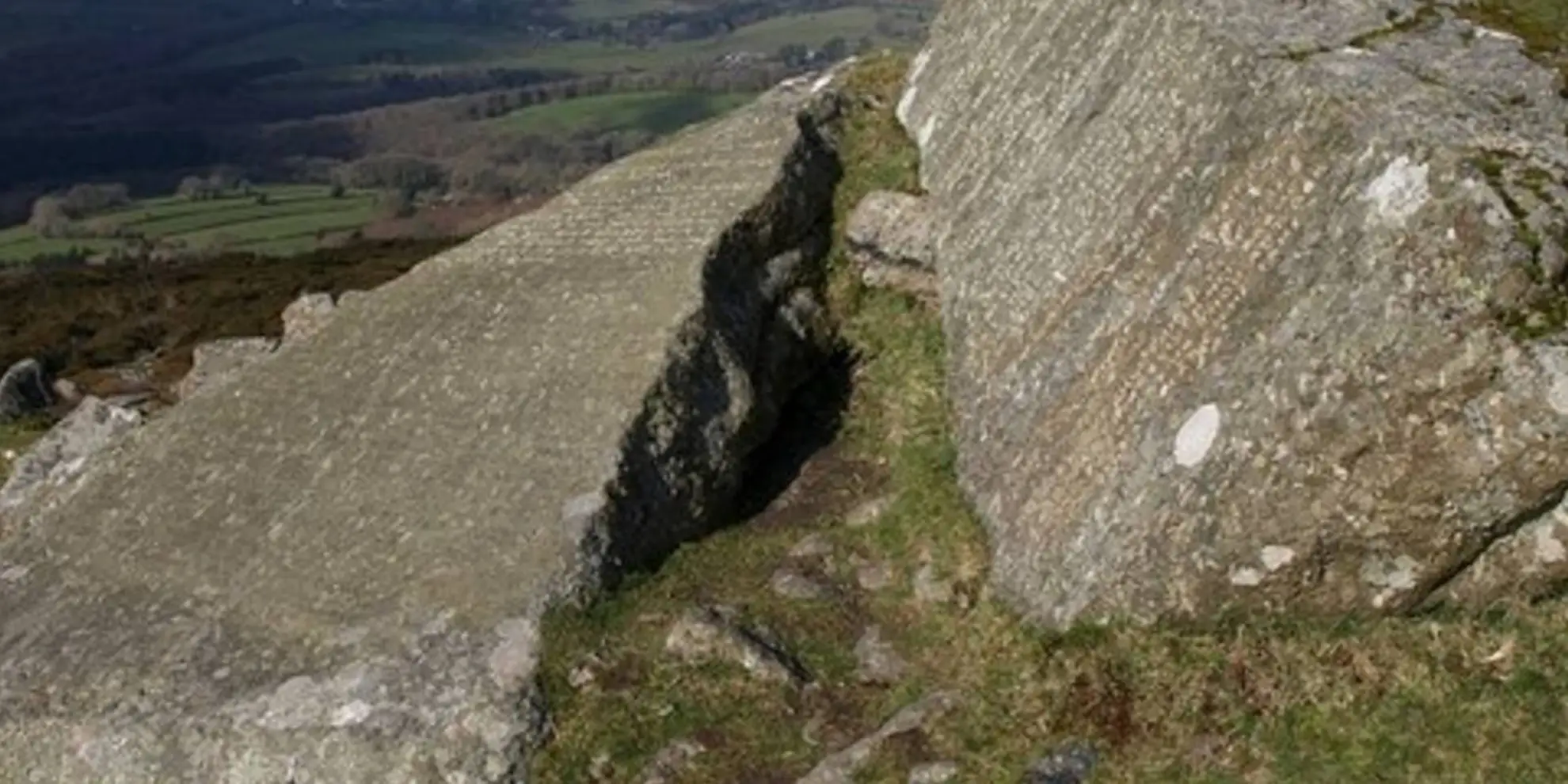 An image depicting the trail Buckland Beacon Walk and its surrounding area.