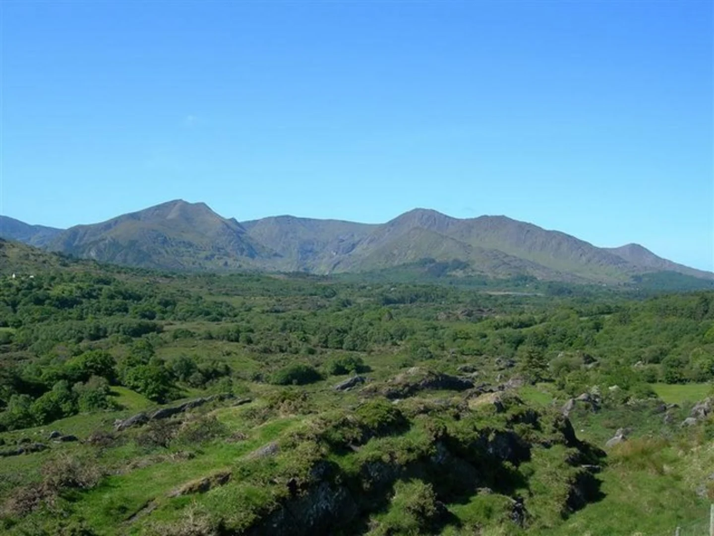An image depicting the trail Cummeenbaun and Droppa Walk and its surrounding area.