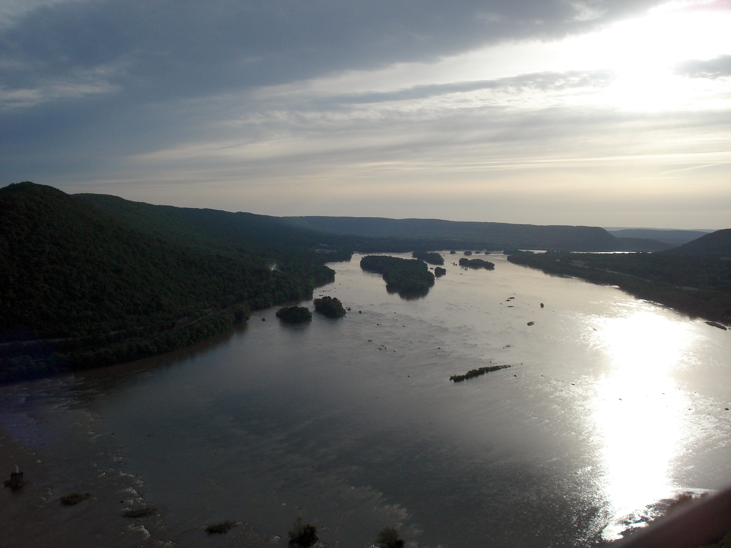 An image depicting the trail Peters Mountain Ridge Trail and its surrounding area.