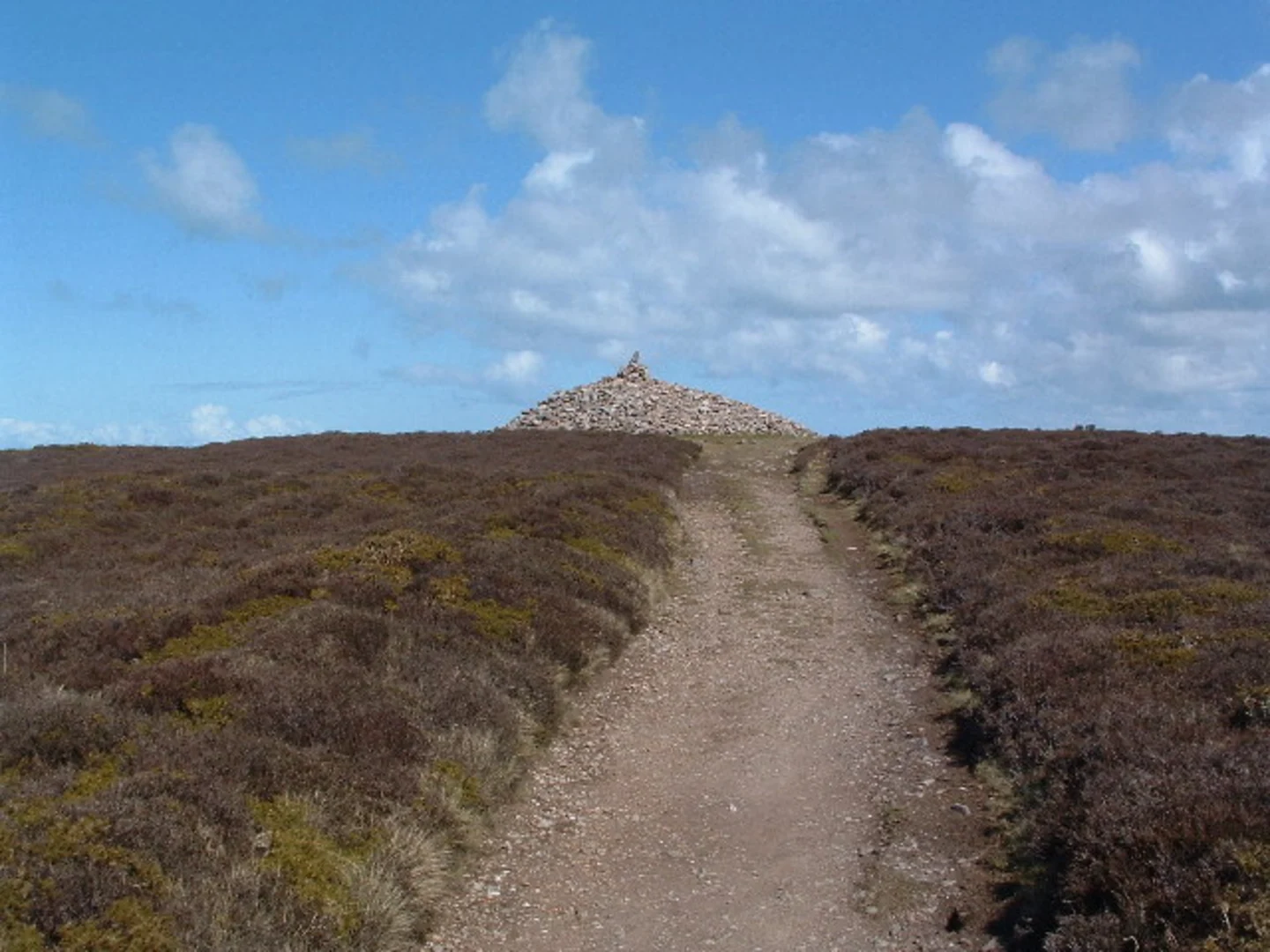 An image depicting the trail Heddon Valley to Ilfracombe Walk and its surrounding area.