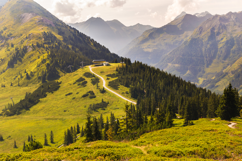 An image depicting the trail Schladminger Tauern High Trail and its surrounding area.