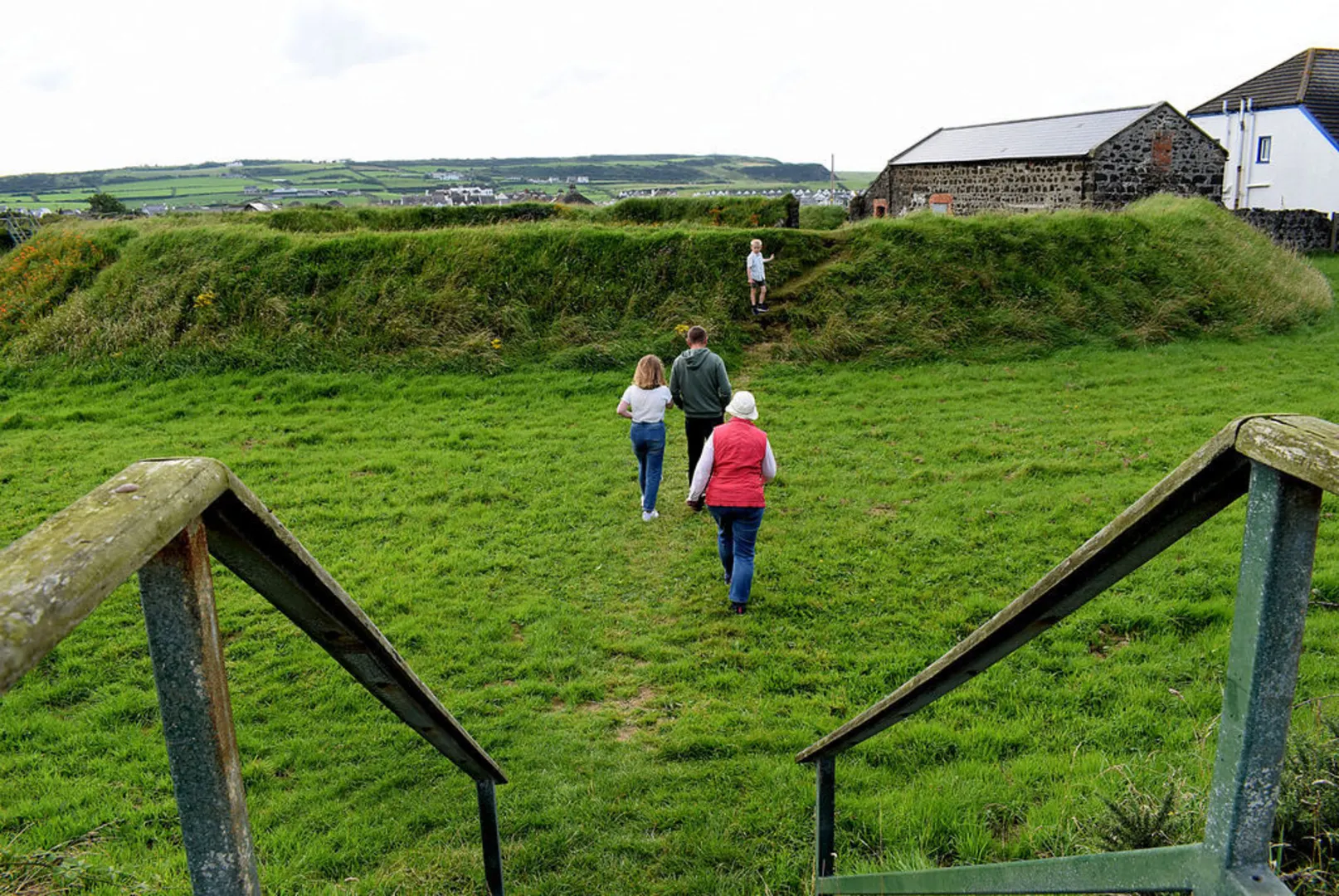 An image depicting the trail Lissanduff and its surrounding area.