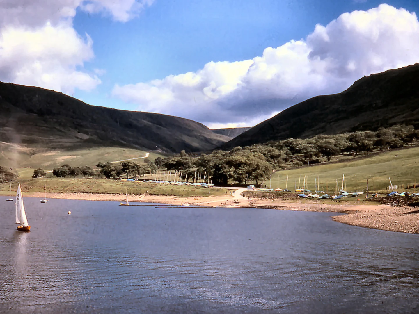 An image depicting the trail Dove Stone, Greenfield and Chew Reservoir Loop and its surrounding area.