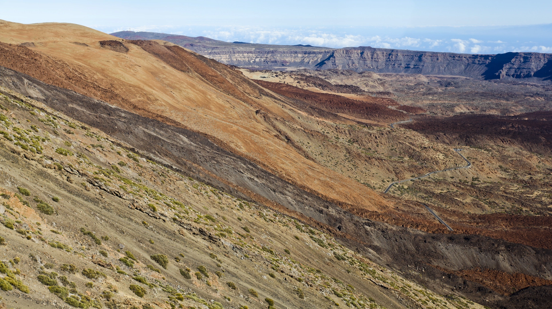 An image depicting the trail Siete Cañadas Walk and its surrounding area.