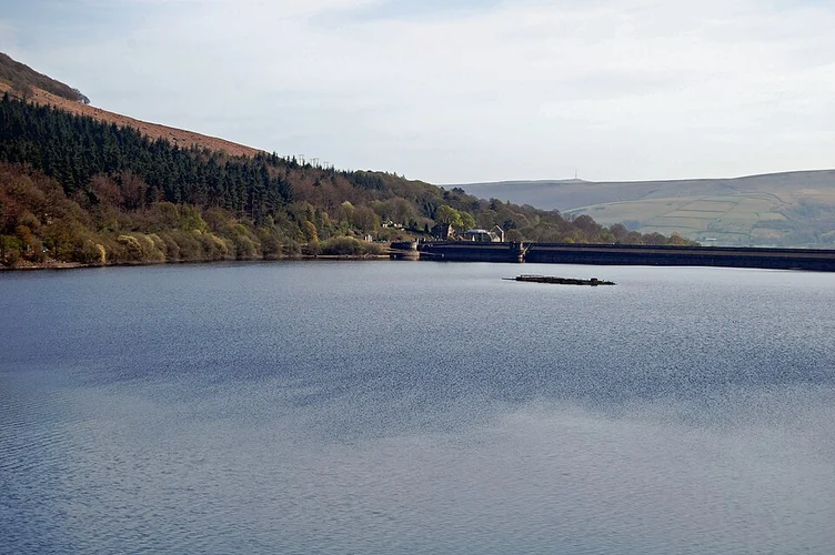 Ladybower Reservoir and Lockerbrook Coppice