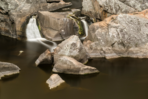 An image depicting the trail Threlfall Track and its surrounding area.