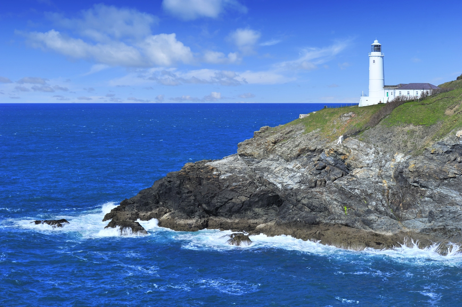 An image depicting the trail Carnevas to Trevose Head Walk and its surrounding area.