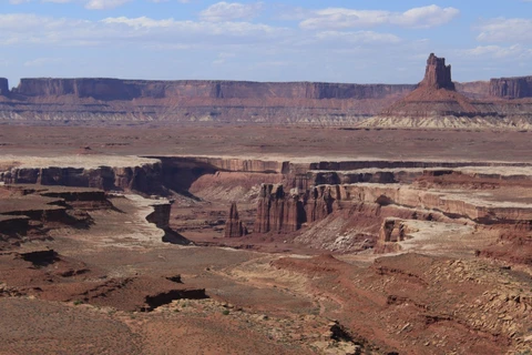 An image depicting the trail Lathrop Canyon Trail and its surrounding area.