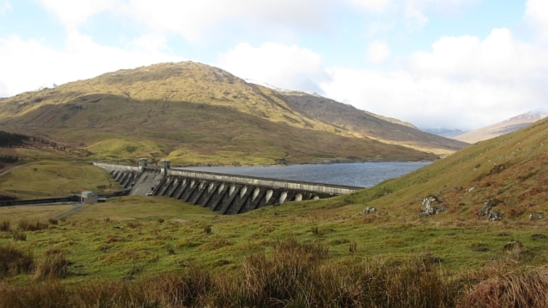 An image depicting the trail Meall Buidhe and its surrounding area.