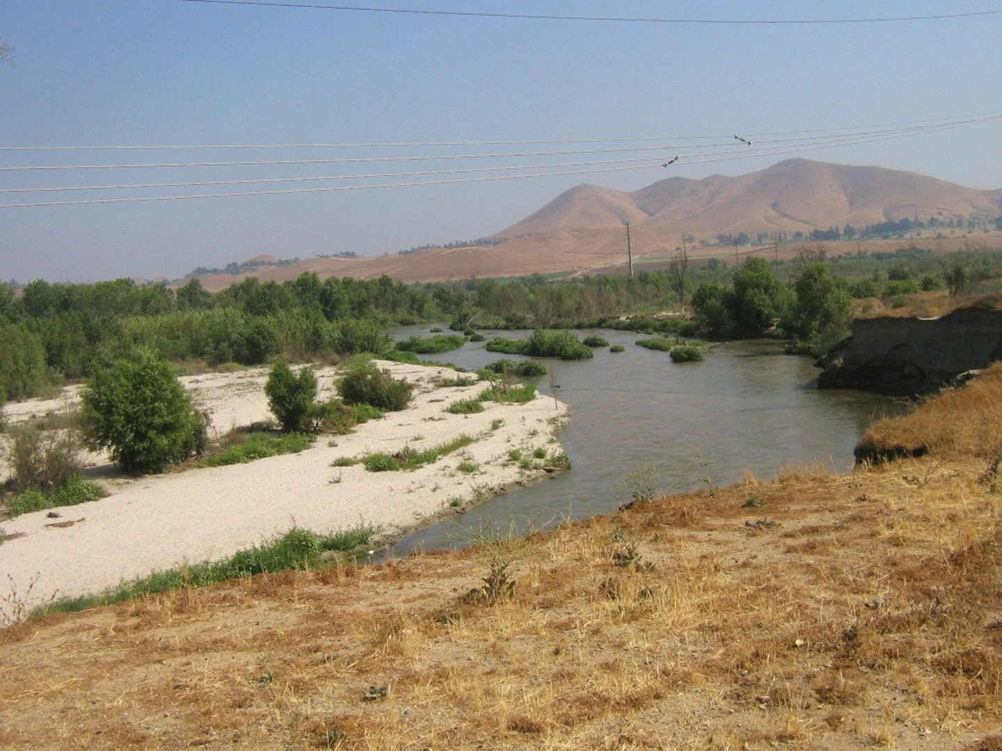An image depicting the trail Santa Ana River Trail - Martha McLean-Anza Narrows Park and its surrounding area.