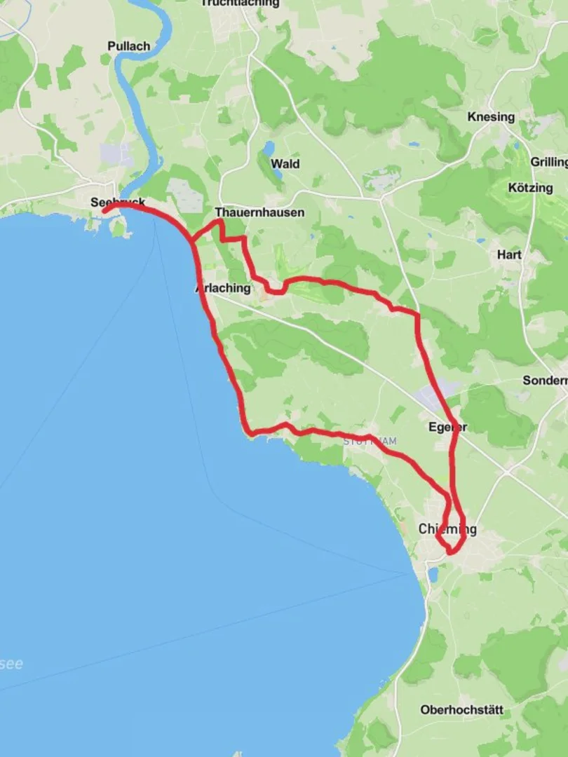 An image depicting the trail Seebruck and Chieming Loop and its surrounding area.