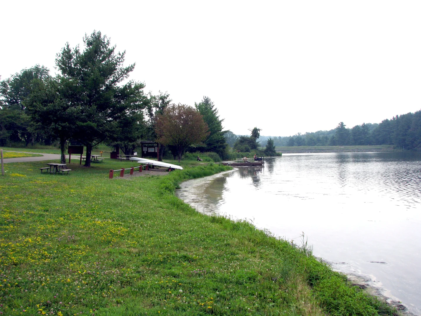 An image depicting the trail Stephen Foster Lake Loop and its surrounding area.