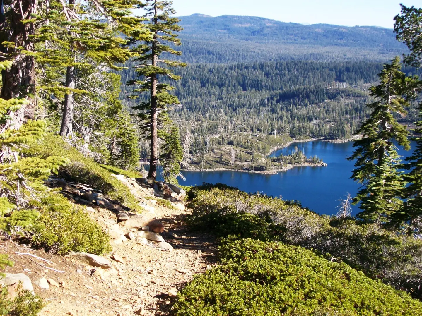 An image depicting the trail Jamison Creek, Smith Lake, Mount Elwell and Pacific Crest Loop Trail and its surrounding area.
