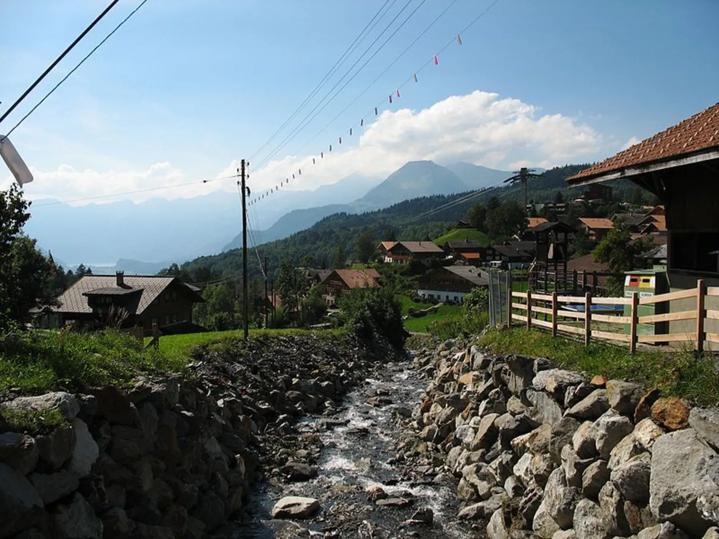 An image depicting the trail Eigen Circular Route and its surrounding area.