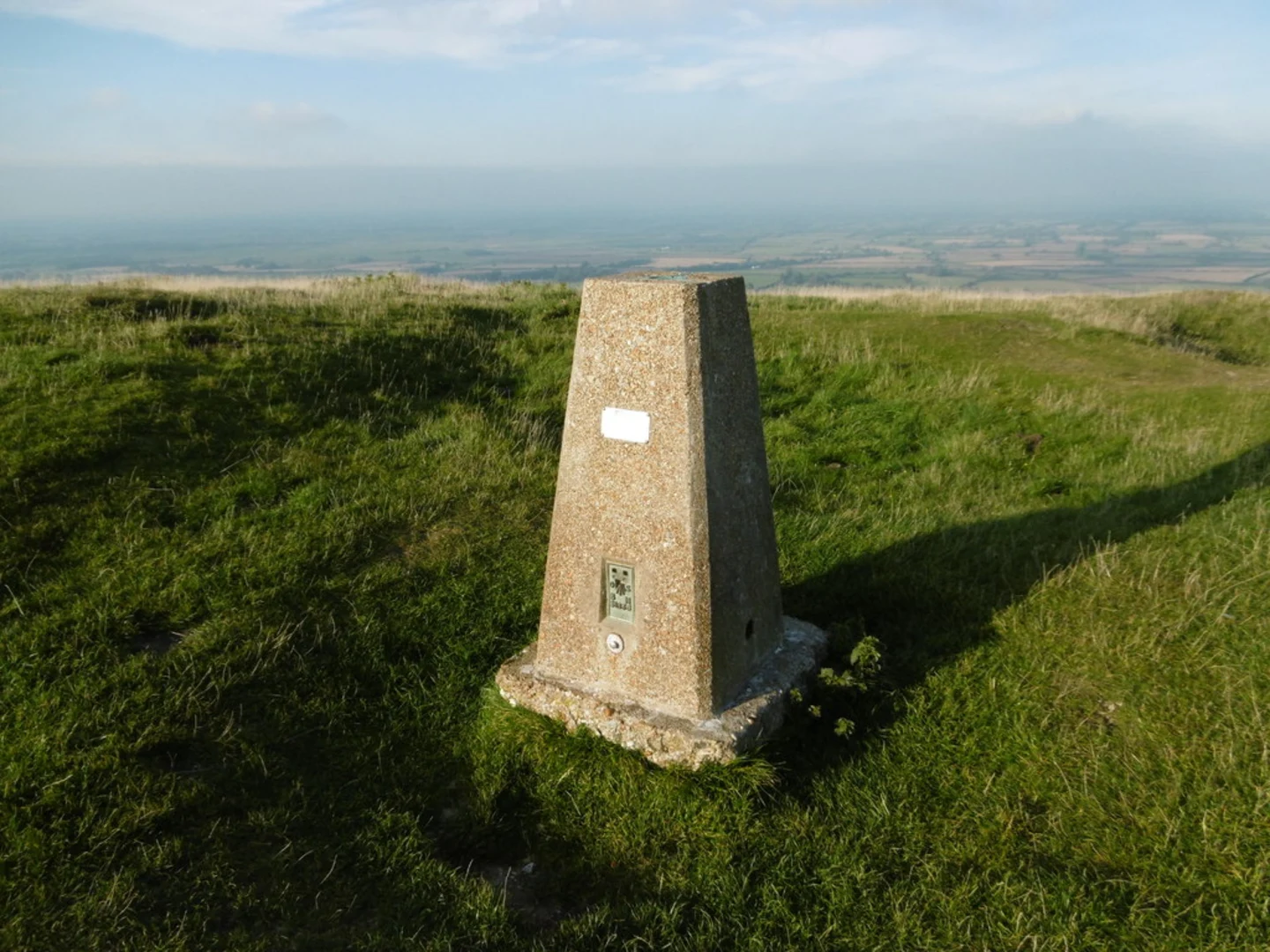An image depicting the trail Round Hill, Alfriston and Long Barrow via South Downs Way and its surrounding area.