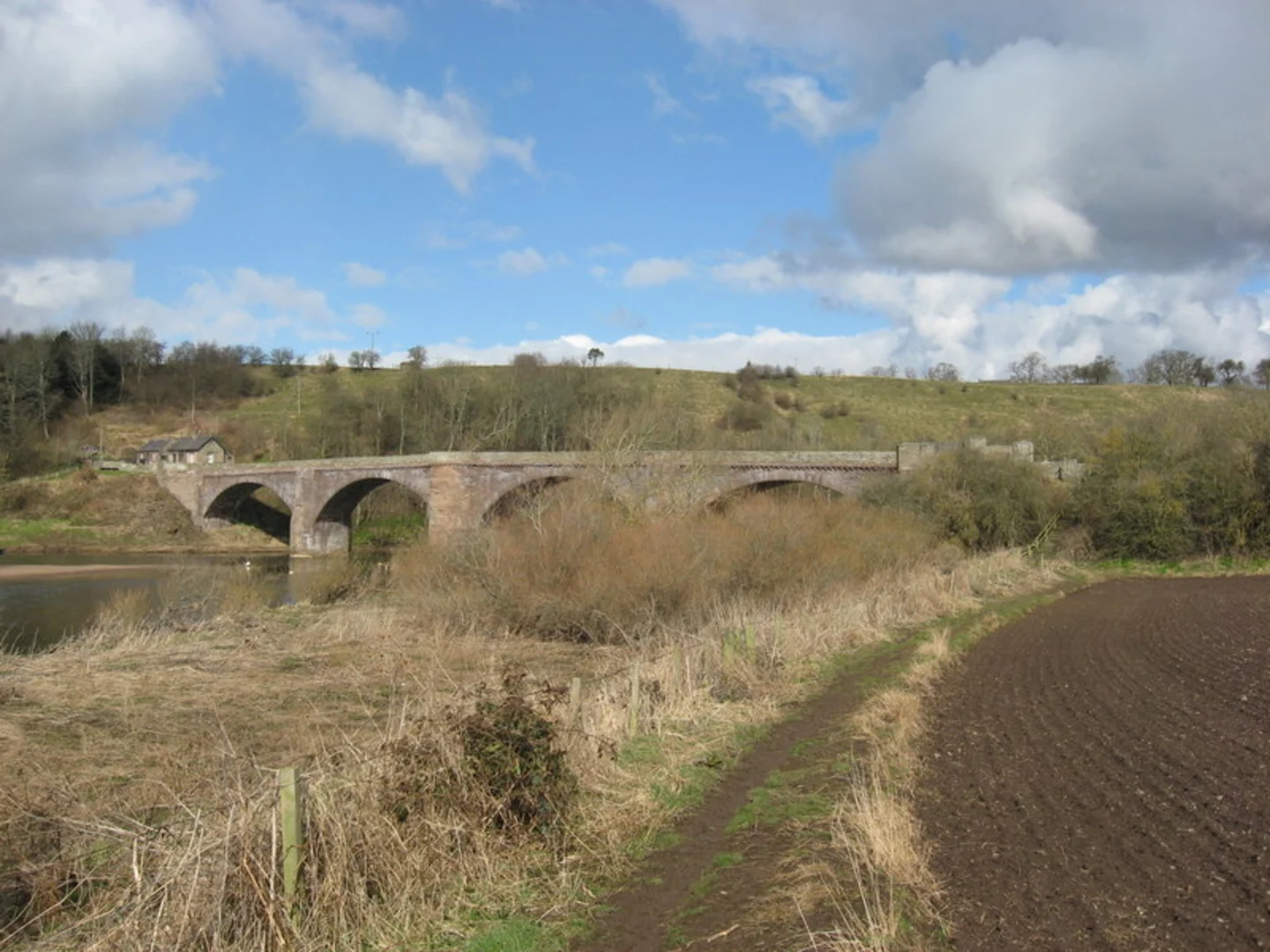 An image depicting the trail Norham Loop and its surrounding area.