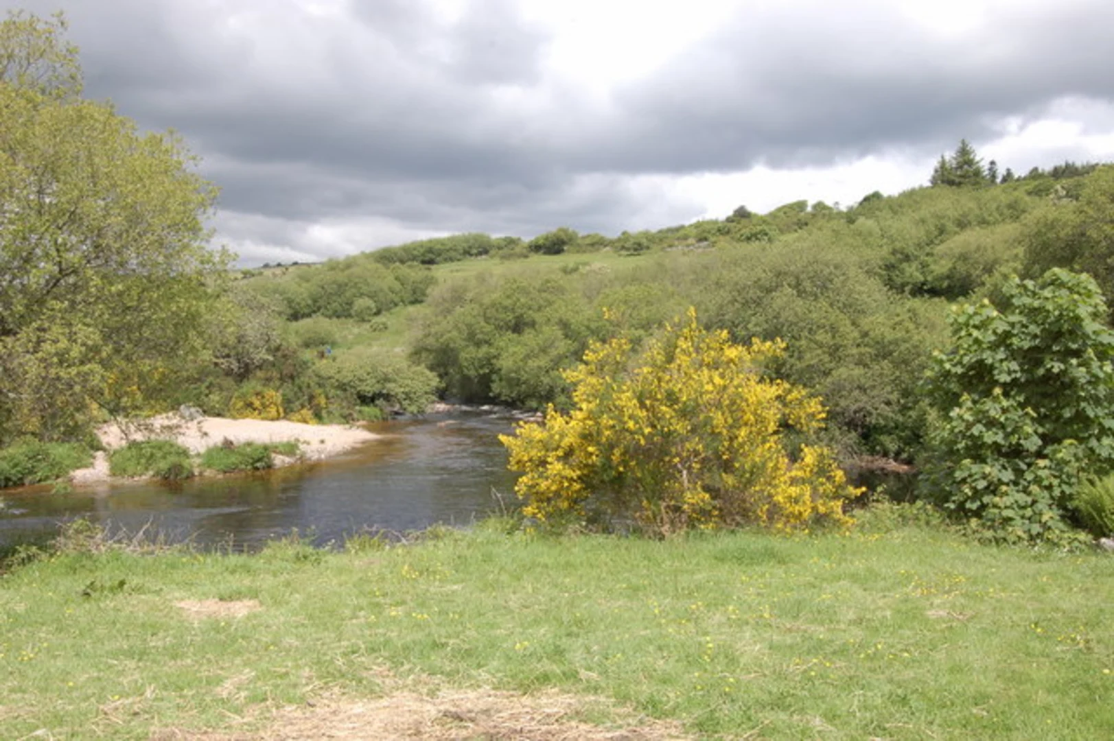 An image depicting the trail Stepping Stones and Laughter Tor Loop and its surrounding area.