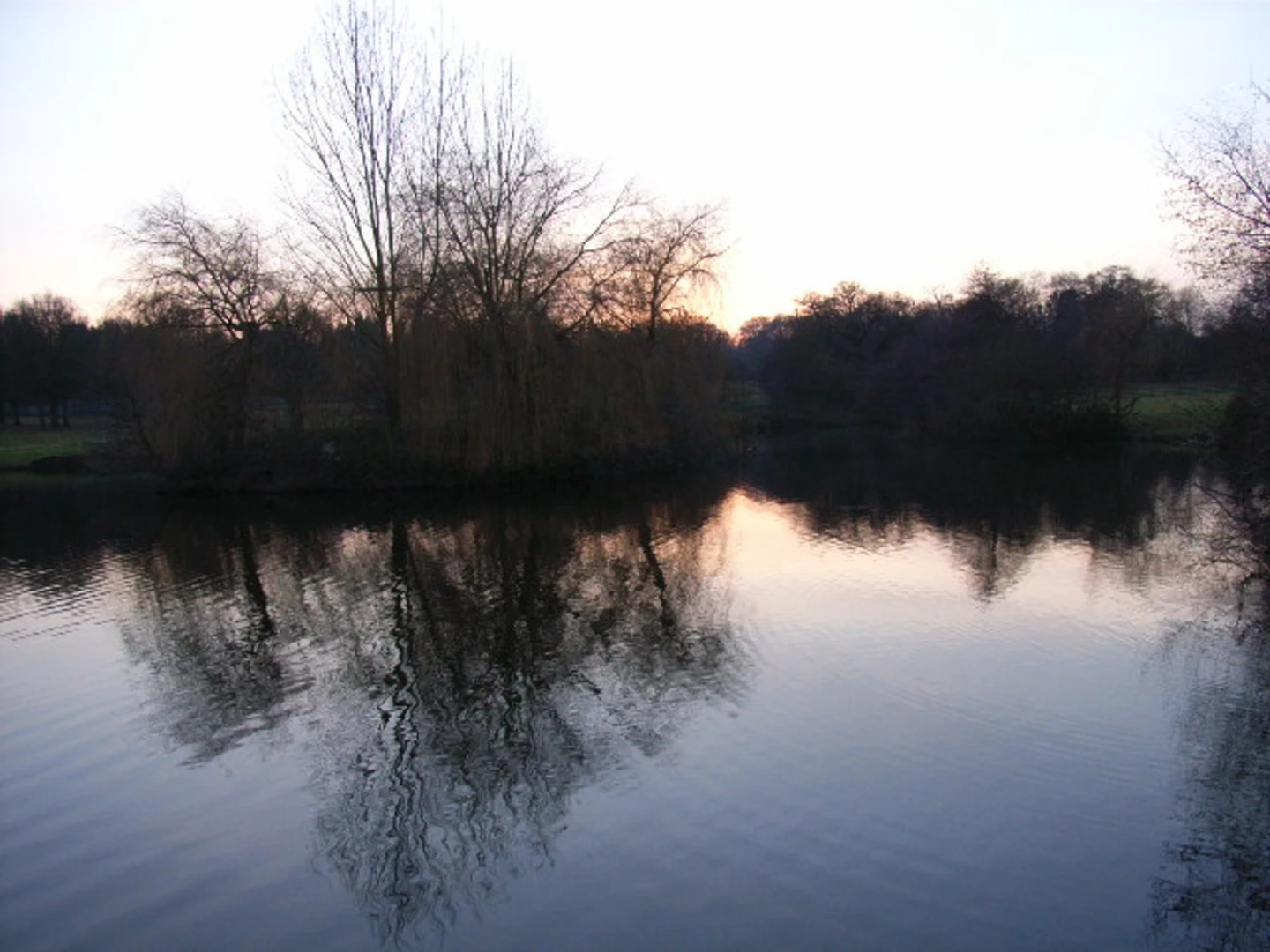 An image depicting the trail Cranbourne Park Loop and its surrounding area.