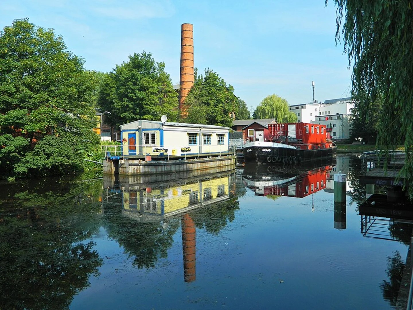 An image depicting the trail Rolandswerth to Remagan via Linksrheinischer Jakobsweg and its surrounding area.
