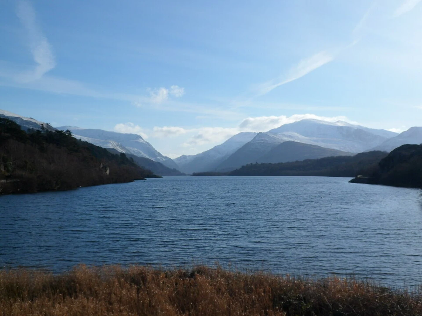 An image depicting the trail Padarn Country Park Loop and its surrounding area.