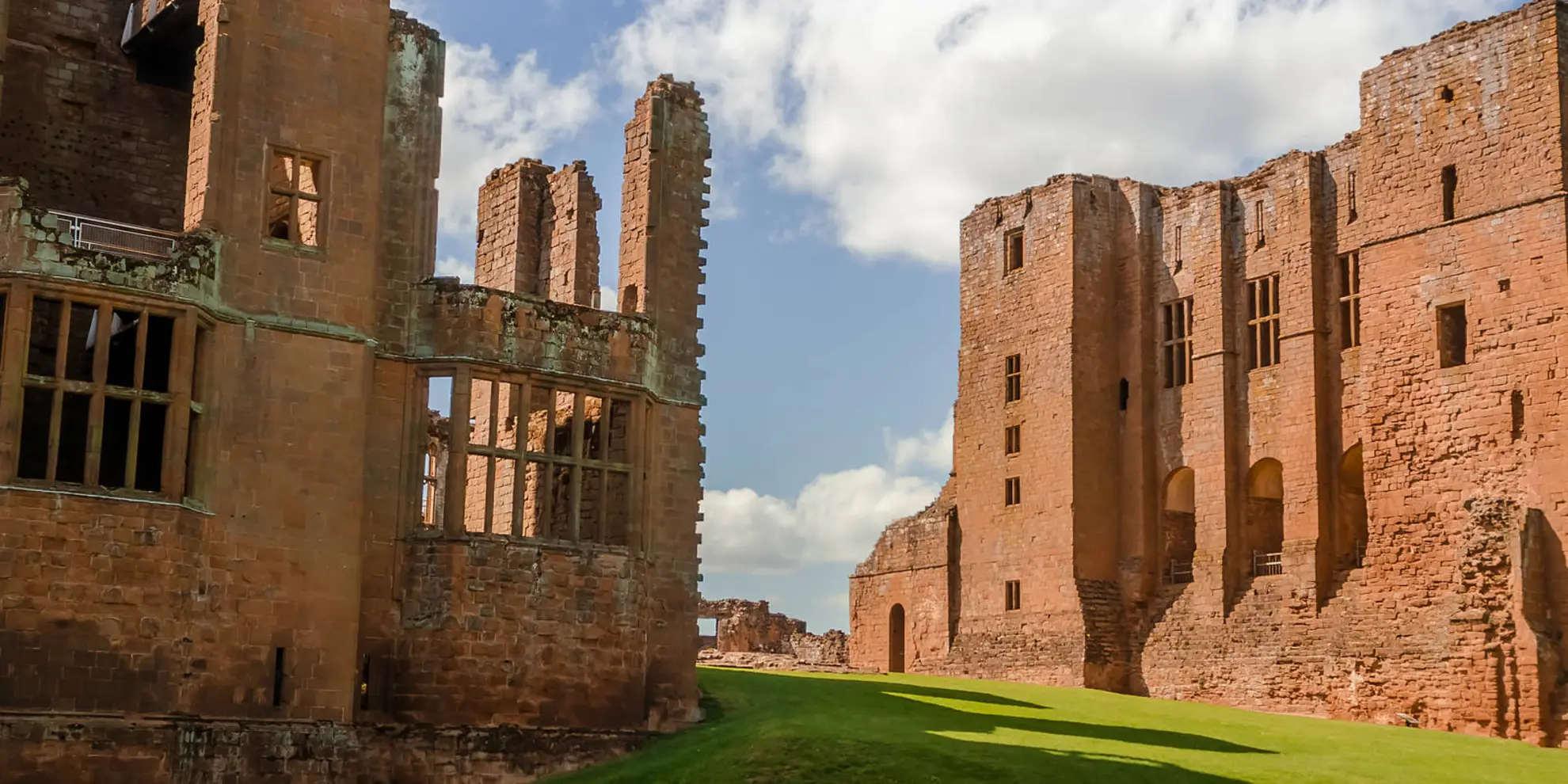 An image depicting the trail Circular Walk from Kenilworth Castle and its surrounding area.