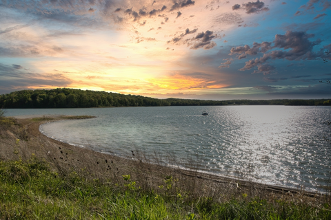 An image depicting the trail Patoka Lake Nature Center Trail and its surrounding area.