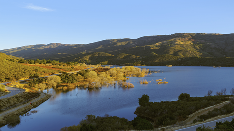 An image depicting the trail Bouquet Canyon via Pacific Crest Trail and its surrounding area.