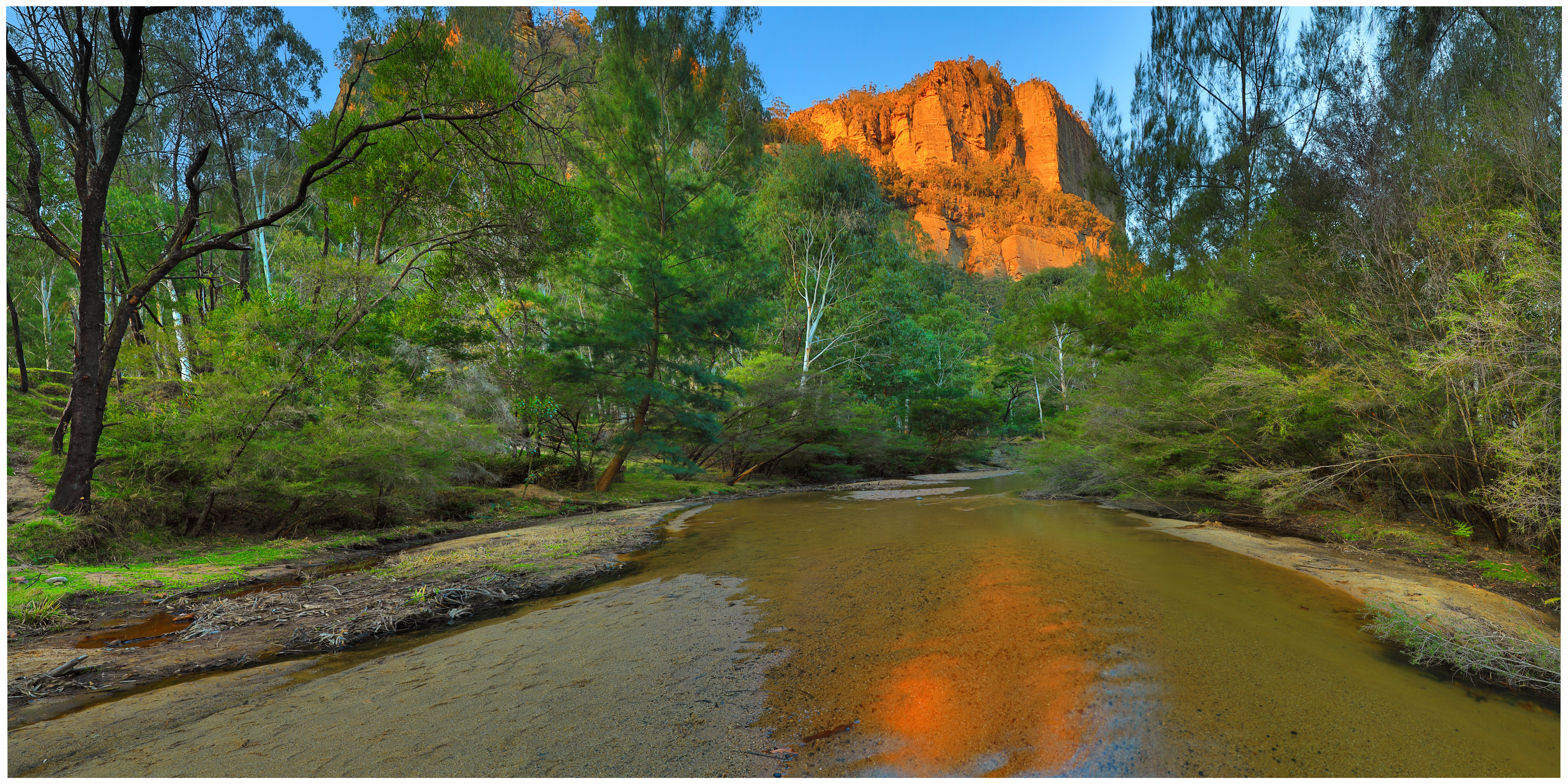 An image depicting the trail Wollemi National Park and its surrounding area.