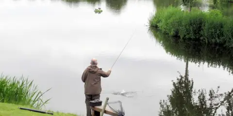 An image depicting the trail Mount Segg from Harvington Hall and its surrounding area.