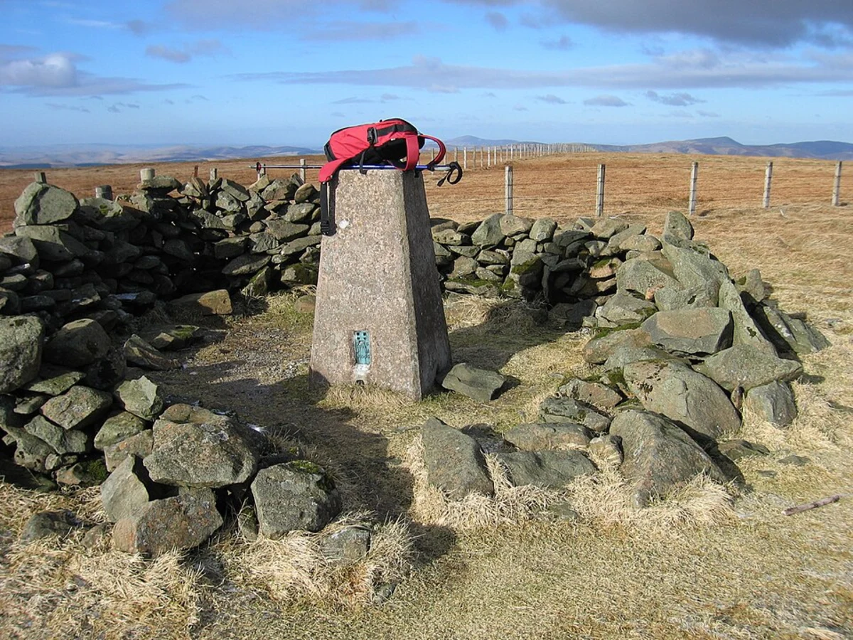 Hart Fell and Saddle Yoke Loop via Capplegill
