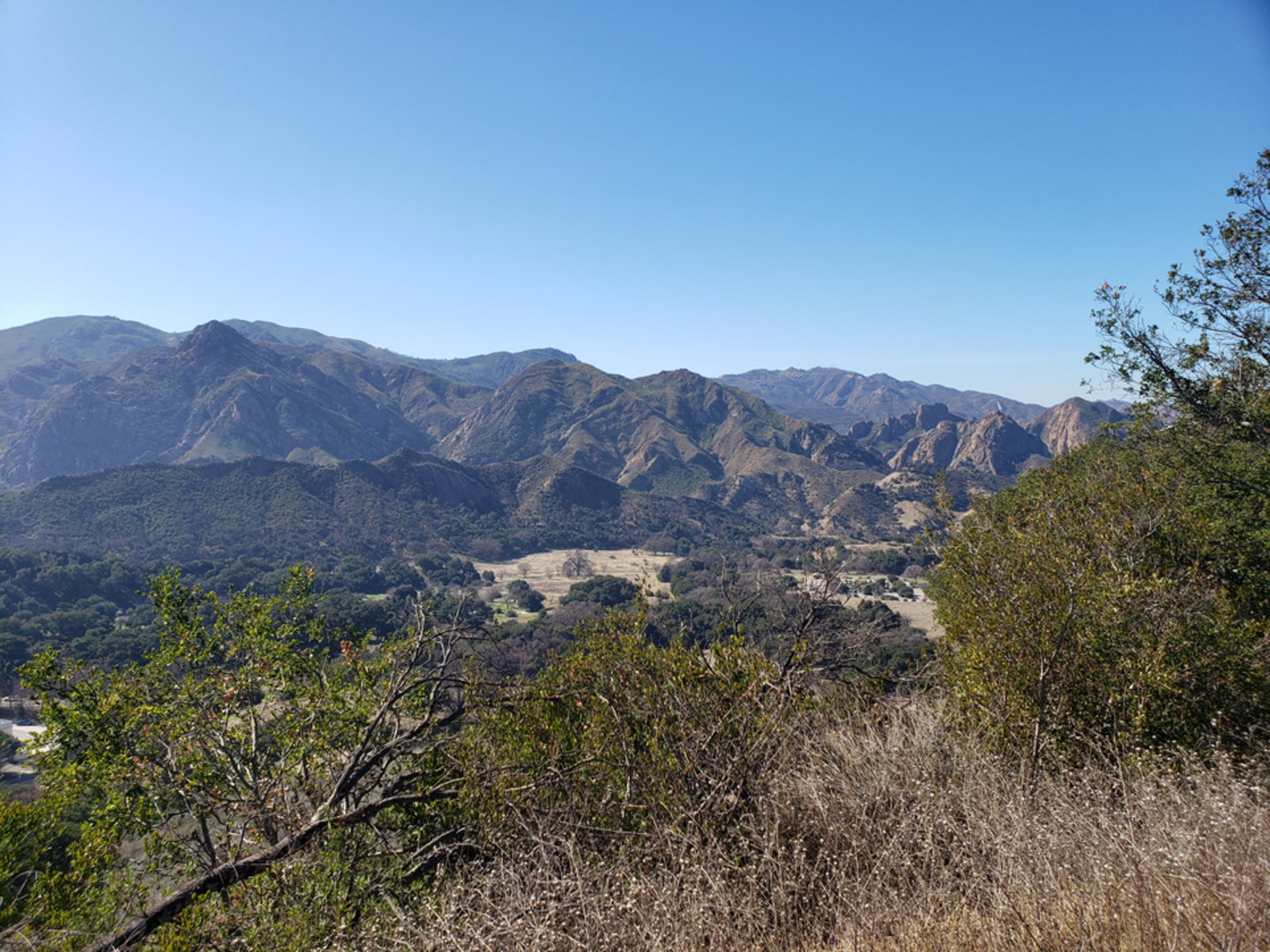 An image depicting the trail Inspiration Point Trail and its surrounding area.