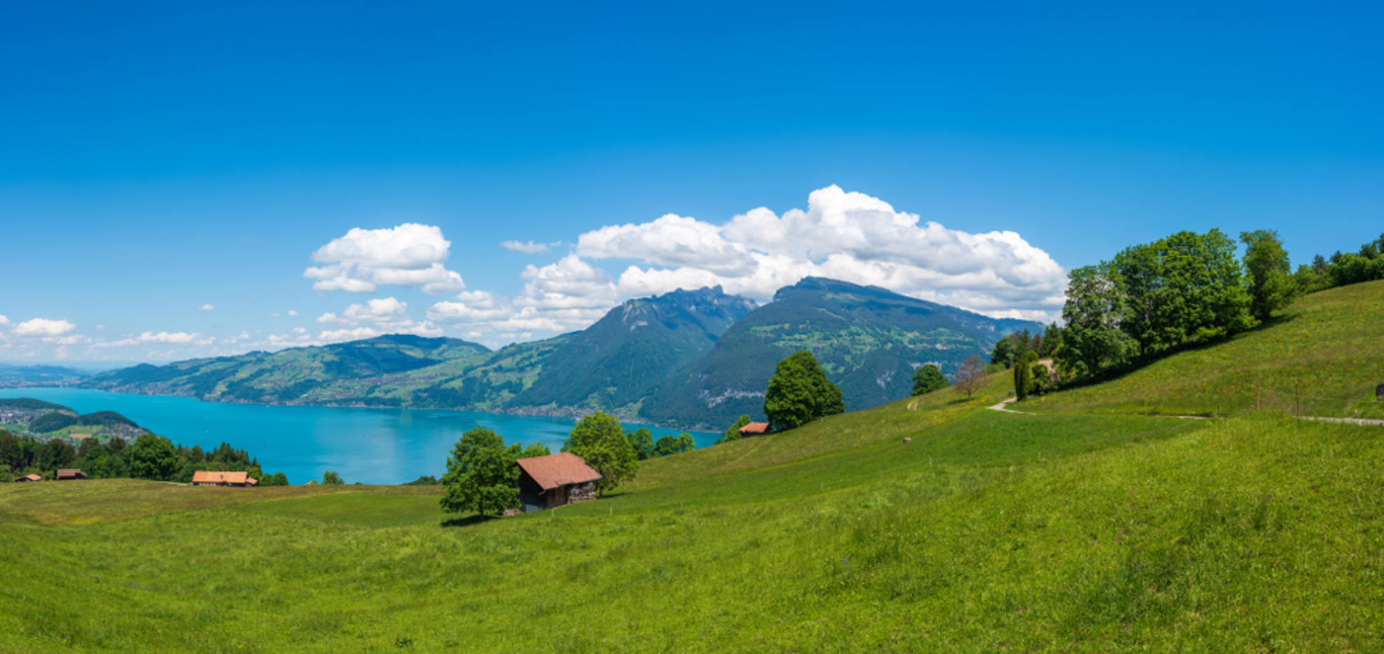 An image depicting the trail Circular Bench Trail Aeschi bei Spiez and its surrounding area.