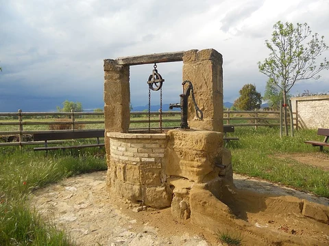 An image depicting the trail Huesca - Bellestar PR HU 144 and its surrounding area.