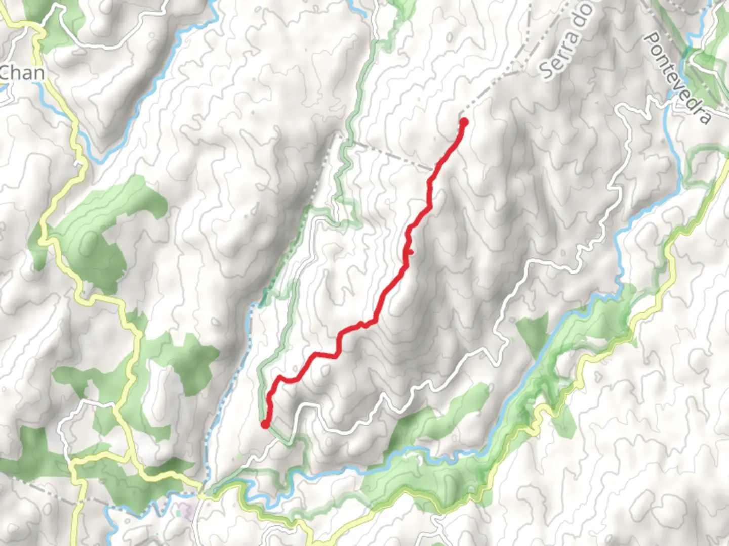 An image depicting the trail PR G 135 Roteiro da Escuadra and its surrounding area.