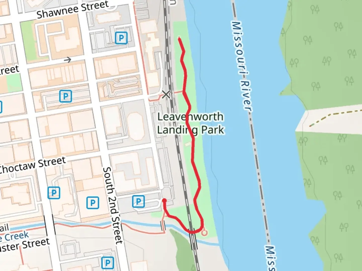 An image depicting the trail Leavenworth Landing Park and its surrounding area.