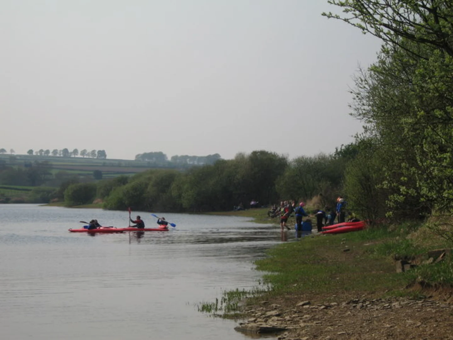 An image depicting the trail Scout Dike Reservoir and Royd Moor Reservoir Loop and its surrounding area.