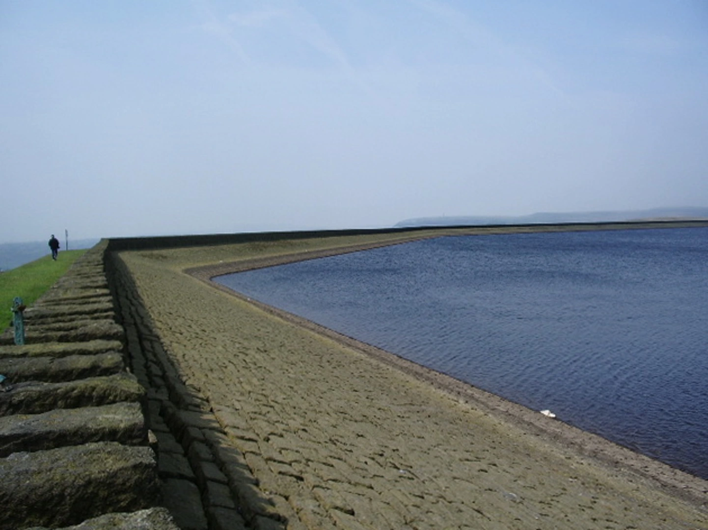 An image depicting the trail Ashworth Moor - Naden Brook - Cheesden Brook and Deeply Vale and its surrounding area.
